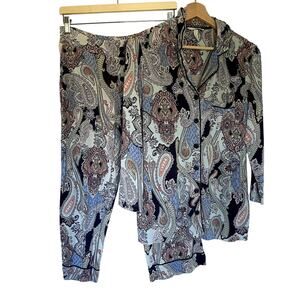 Soma pajama set women's size small rayon long sleeved button down top paisley